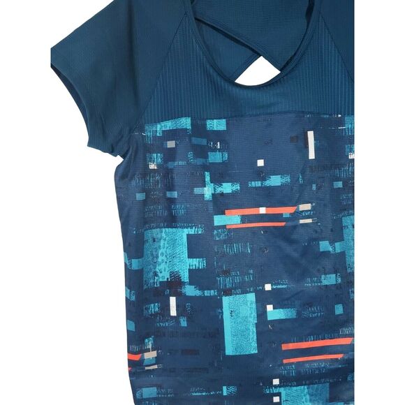 Under Armour Shirt Size M Womens Blue Print Short Sleeve Crew Open Back Athletic - Picture 2 of 5